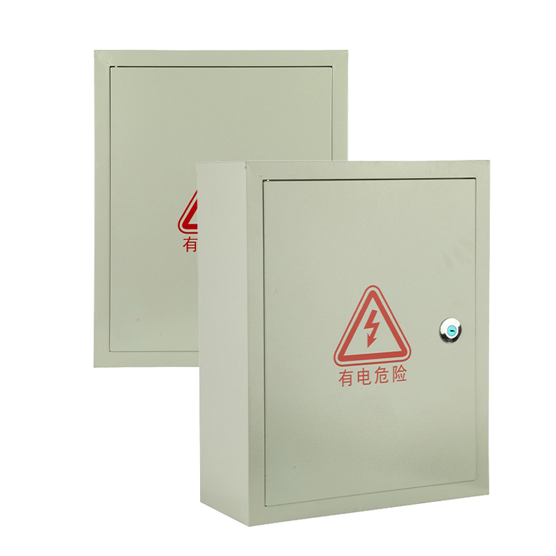 خزانة كهربائية مع لوحة خلفية قابلة للإزالة