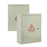 خزانة كهربائية مع لوحة خلفية قابلة للإزالة